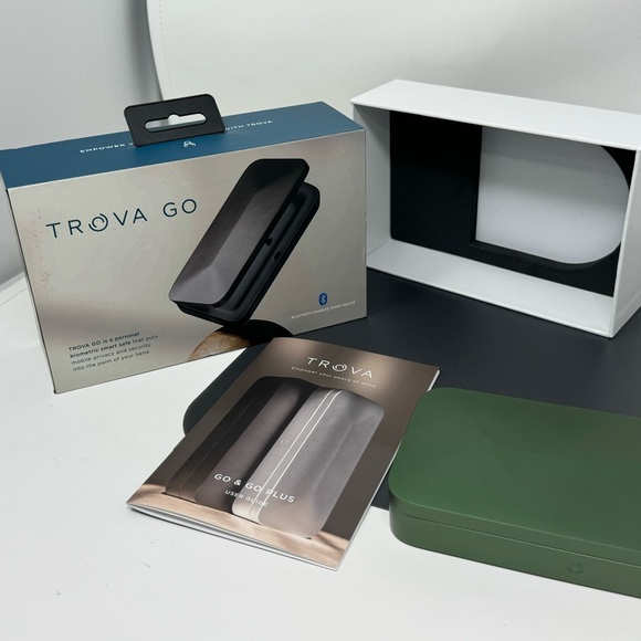 Trova Go Travel Safe Portable size designed for privacy on-the-go - Picture 3 of 16